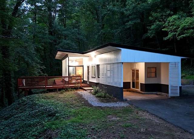 Property at 103 Riverwood Dr, Sylva, NC 28779, 2 beds, 2 baths