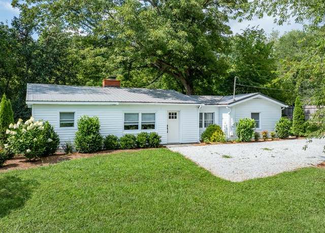 Property at 553 Union School Rd, Franklin, NC 28734, 2 beds, 1 bath