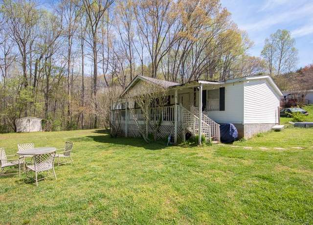 Property at 51 Level Ln, Franklin, NC 28734, 3 beds, 2 baths