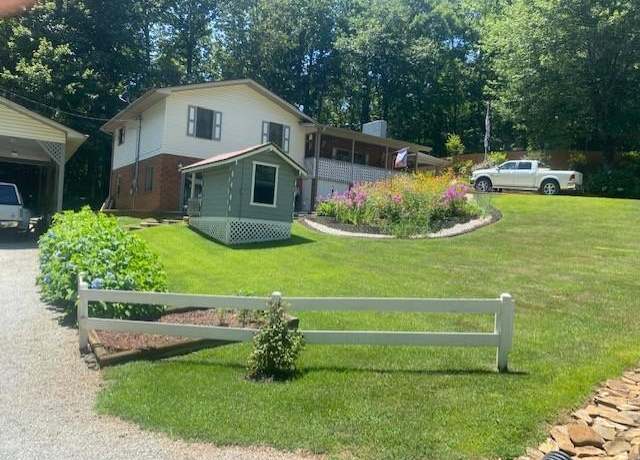 Property at 94 Crestview Hts, Franklin, NC 28734, 3 beds, 2 baths