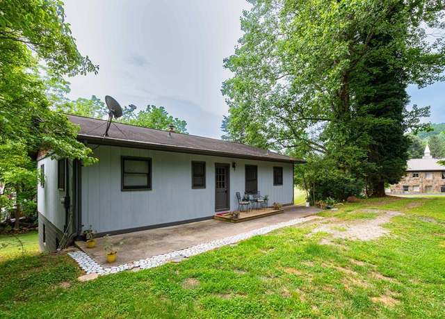 Property at 57 Gribble Hill Rd, Franklin, NC 28734, 3 beds, 1.5 baths