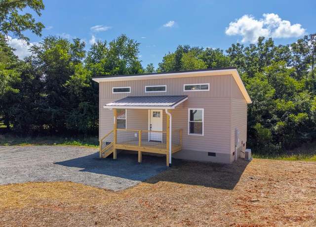 Property at 110 Treeline Trl, Franklin, NC 28734, 1 bed, 1 bath