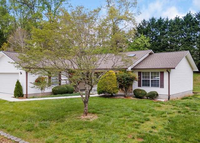 Property at 15 Cove Xing Rd, Franklin, NC 28734, 3 beds, 2 baths