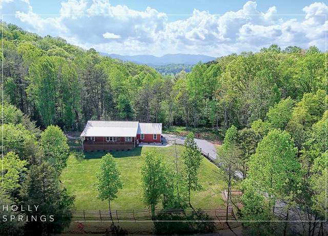 Property at 202 Wild Pear Ln, Franklin, NC 28734, 3 beds, 2 baths