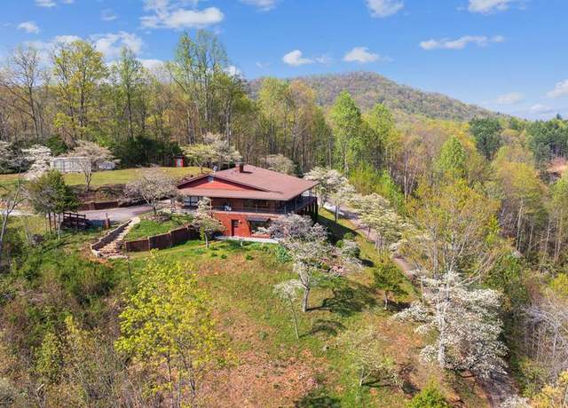 Property at 380 A Ledford Dr, Franklin, NC 28734, 3 beds, 3 baths