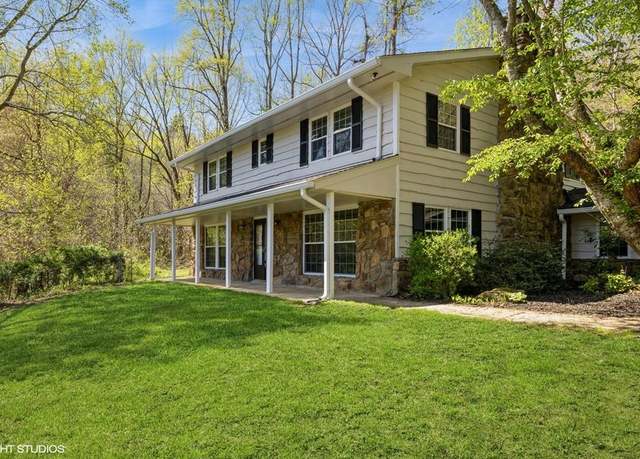 Property at 135 Hazelnut Ln, Cullowhee, NC 28723, 3 beds, 2 baths
