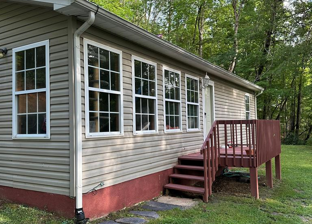 Property at 150 Dogwood Holw, Bryson City, NC 28713, 2 beds, 2 baths