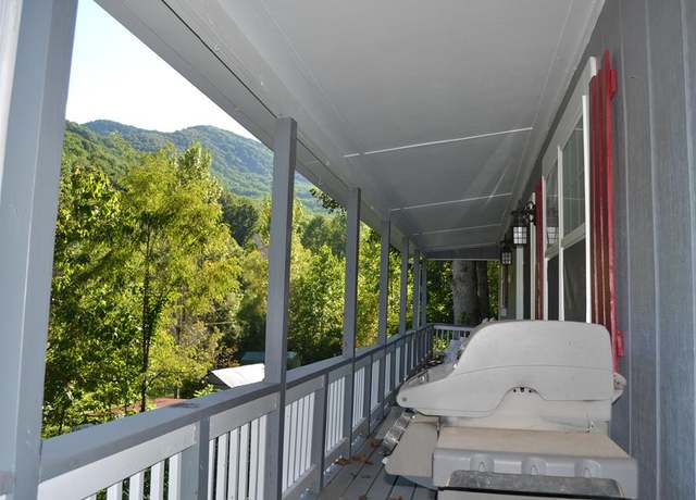 Property at 3165 Allison Watts Rd, Franklin, NC 28734, 2 beds, 1 bath
