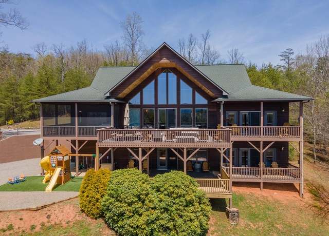 Property at 599 Red Oak Rd, Franklin, NC 28734, 3 beds, 4 baths