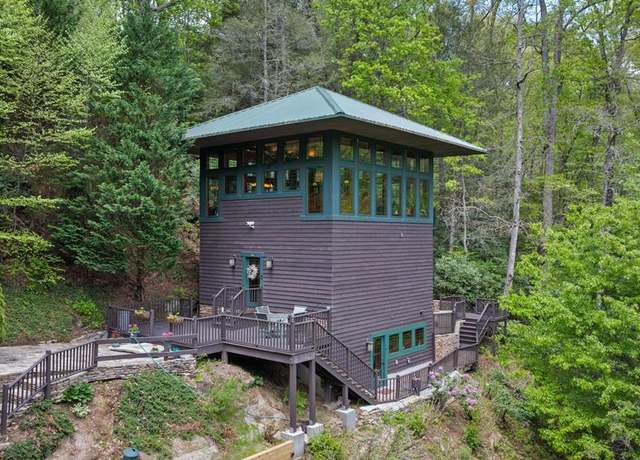 Property at 685 Gold Mine Rd, Highlands, NC 28741, 2 beds, 2 baths