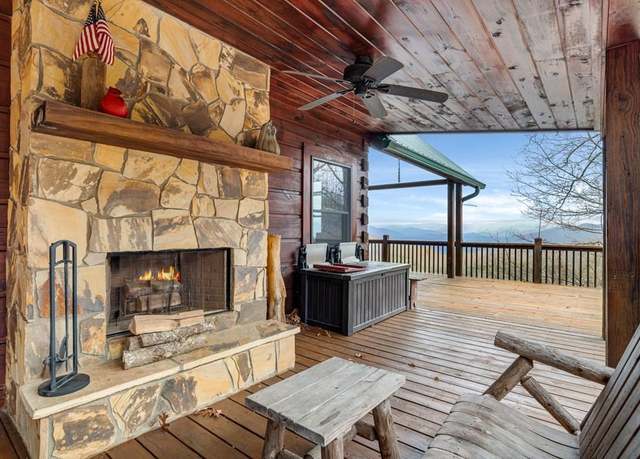 Property at 1603 Black Forest Dr, Bryson City, NC 28713, 3 beds, 3.5 baths