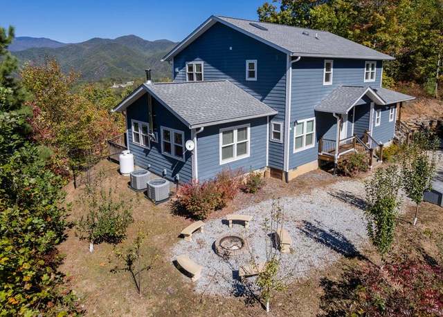 Property at 580 Lookout Pt, Bryson City, NC 28713, 2 beds, 2.5 baths