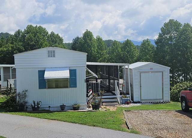 Property at 29 S Front St, Franklin, NC 28734, 1 bed, 1 bath