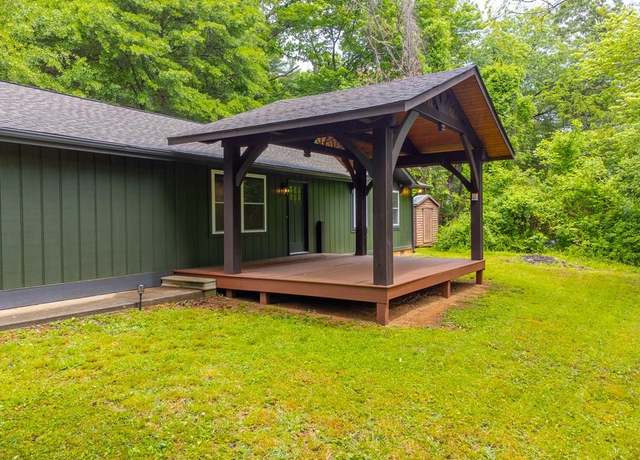 Property at 16 Arkansas Trl, Cullowhee, NC 28723, 3 beds, 2 baths