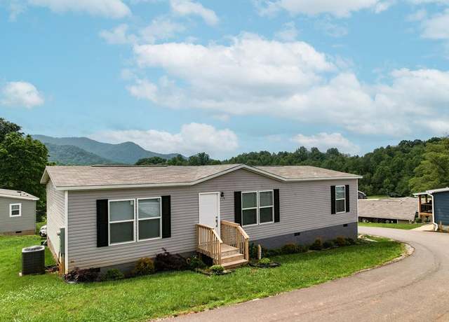 Property at 121 N Gemstone Ave, Franklin, NC 28734, 3 beds, 2 baths