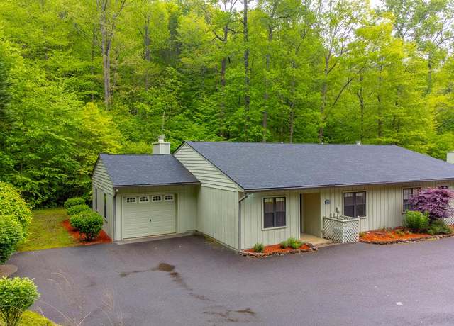 Property at 1011A Oak Creek Rd, Franklin, NC 28734, 2 beds, 2 baths