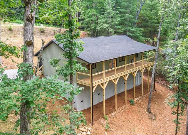 Property at 84 Fox Ridge Cir, Franklin, NC 28734, 3 beds, 2 baths
