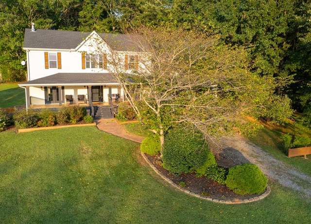 Property at 289 Sutton Ln, Franklin, NC 28734, 3 beds, 3.5 baths