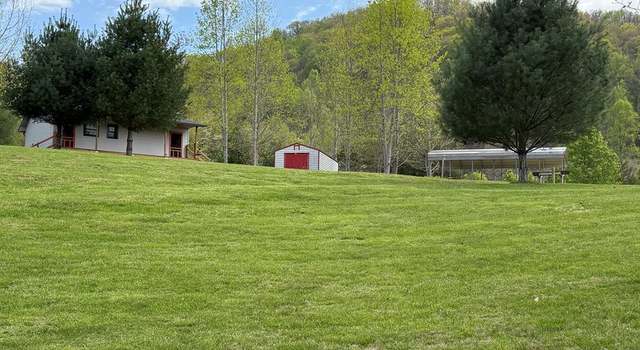 Photo of 390 Allen Rd, Franklin, NC 28734