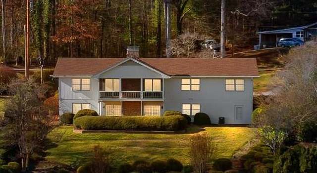 Photo of 720 Golfview Dr, Franklin, NC 28734