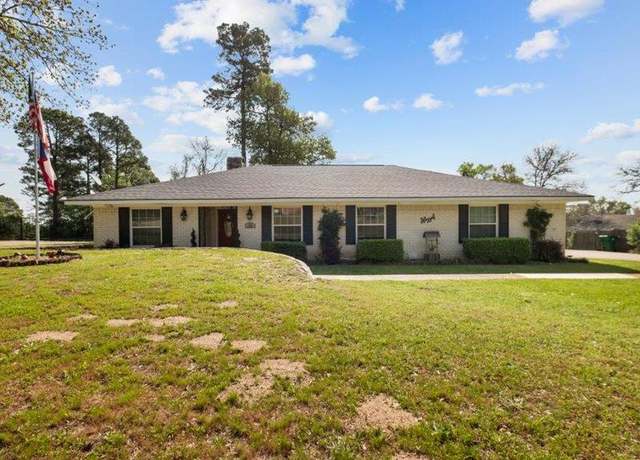 Property at 106 Lisa Ln, Palestine, TX 75803, 3 beds, 2 baths