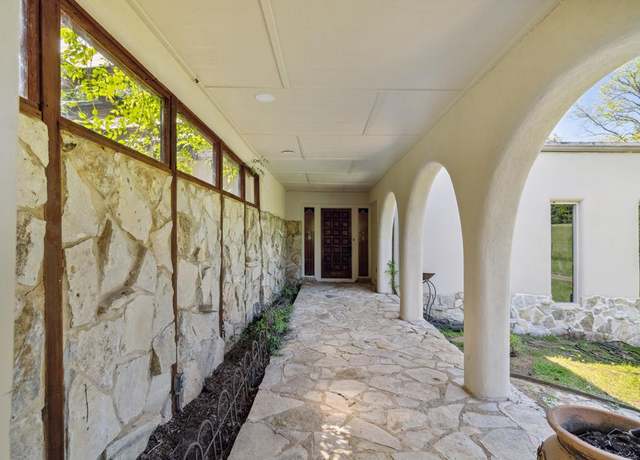 Property at 730 Range Rd, Palestine, TX 75801, 4 beds, 2 baths