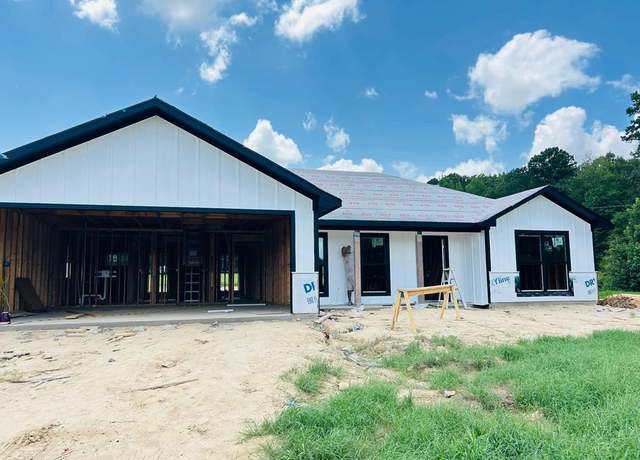 Property at 808 Private Road 3168, Gilmer, TX 75644, 3 beds, 2 baths