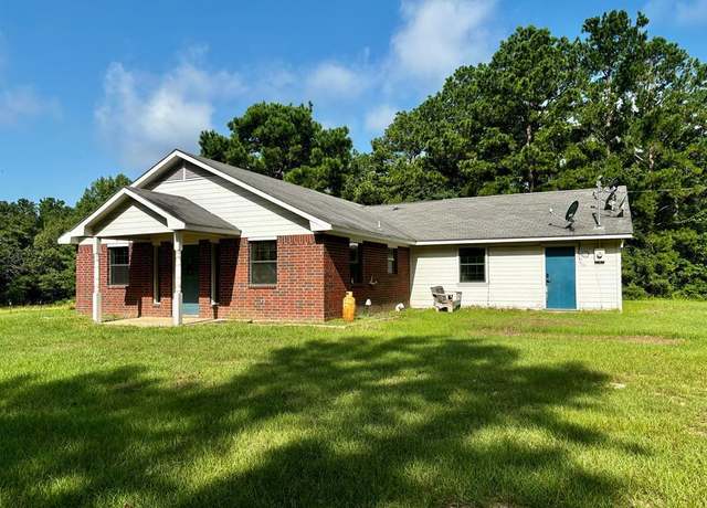 Property at 189 Private Road 6001, Palestine, TX 75801, 4 beds, 3 baths