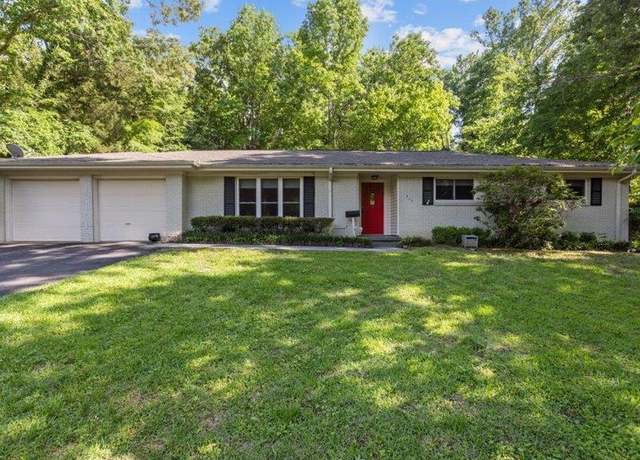 Property at 415 Lakeshore Dr, Palestine, TX 75801, 3 beds, 2 baths