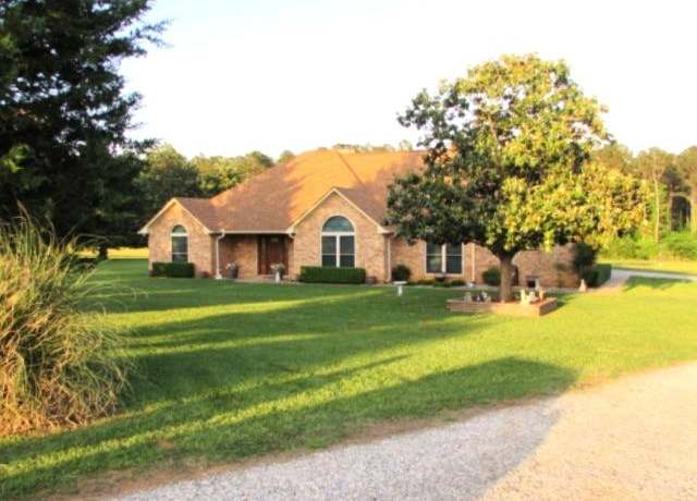 Property at 5211 Fm 322, Palestine, TX 75801, 3 beds, 2 baths
