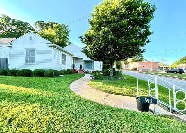 Property at 913 E Park Ave, Palestine, TX 75801, 2 beds, 1 bath