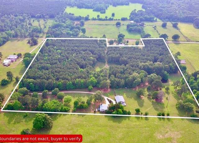 Property at 896 An County Rd 379, Palestine, TX 75801, 2 beds, 2.5 baths