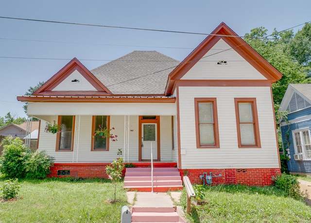 Property at 707 N John St, Palestine, TX 75801, 3 beds, 3 baths