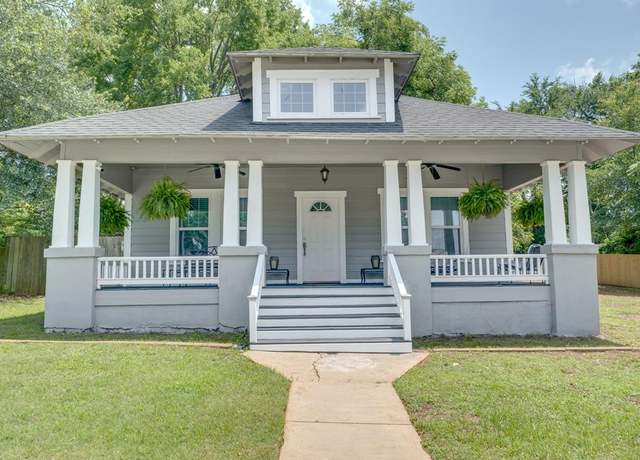 Property at 518 Reagan St, Palestine, TX 75801, 3 beds, 1 bath