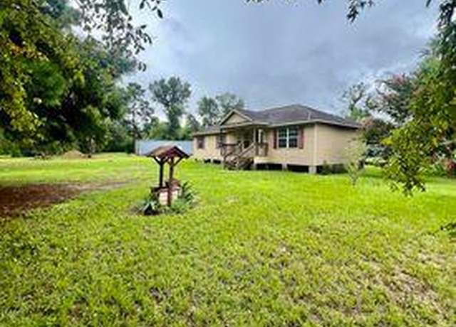 Property at 244 Cottonwood St, Latexo, TX 75839, 4 beds, 2 baths