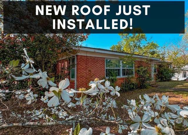Property at 1110 E Brazos St, Palestine, TX 75801, 3 beds, 2 baths