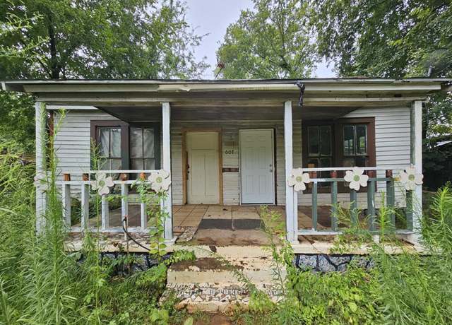 Property at 607 Rainey St, Palestine, TX 75801, 2 beds, 1 bath