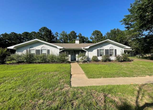 Property at 108 Glenhaven Rd, Palestine, TX 75801, 3 beds, 2.5 baths