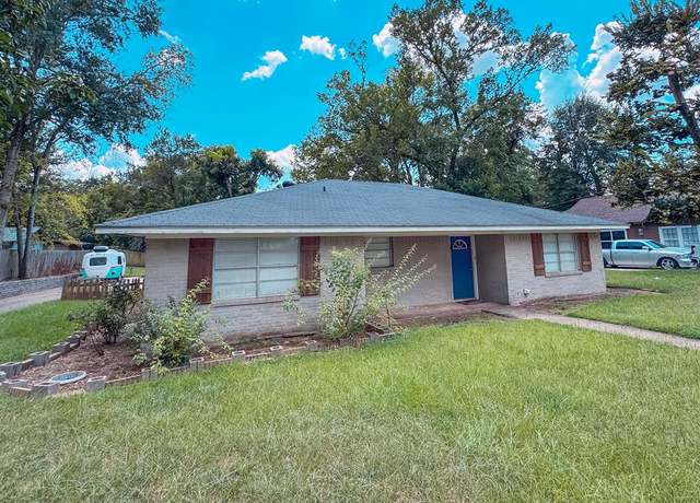 Property at 106 Ezell St, Palestine, TX 75801, 3 beds, 2 baths