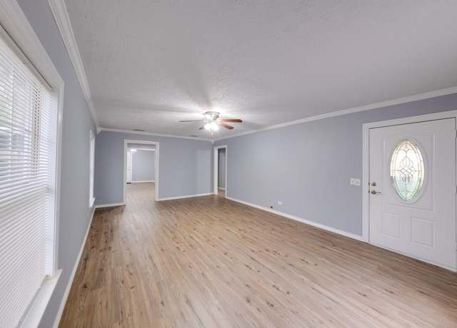 Property at 513 W Debard St, Palestine, TX 75801, 3 beds, 1.5 baths