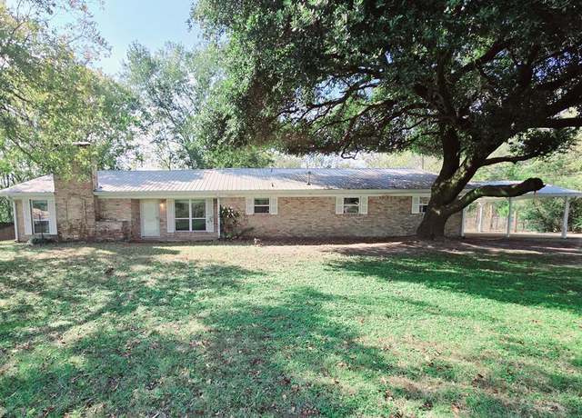 Property at 200 S Us Highway 19, Elkhart, TX 75839, 3 beds, 2 baths