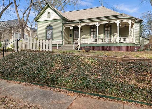 Property at 209 W Pine, Palestine, TX 75801, 2 beds, 1 bath