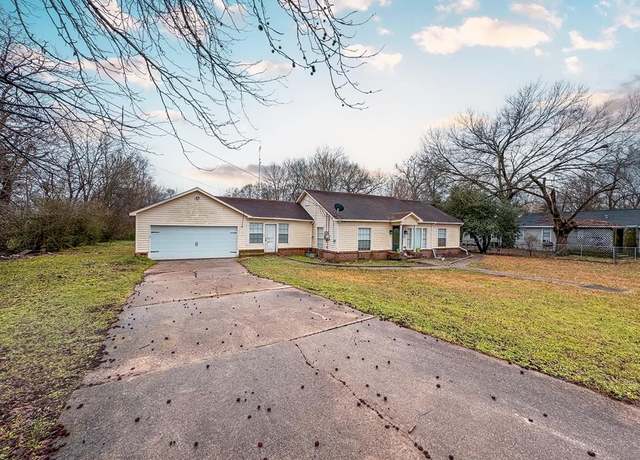 Property at 314 Gammage St, Elkhart, TX 75839, 3 beds, 2 baths