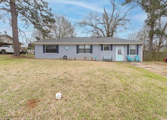 Property at 124 Shady Creek Dr, Palestine, TX 75801, 4 beds, 1.5 baths