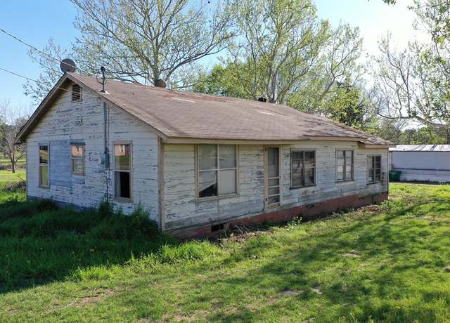 Property at 2302 An County Road 2202, Palestine, TX 75803, 3 beds, 1 bath