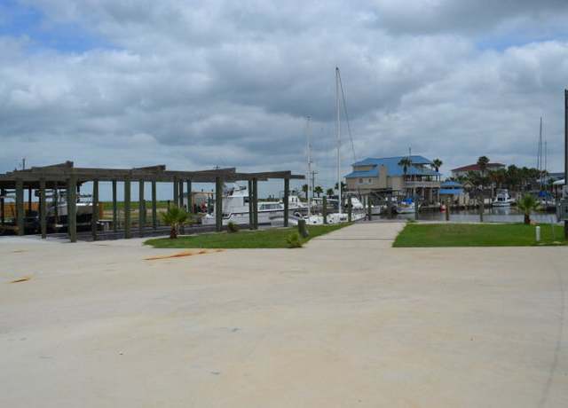 Property at 12 Kingfish Ln, Freeport, TX 77541