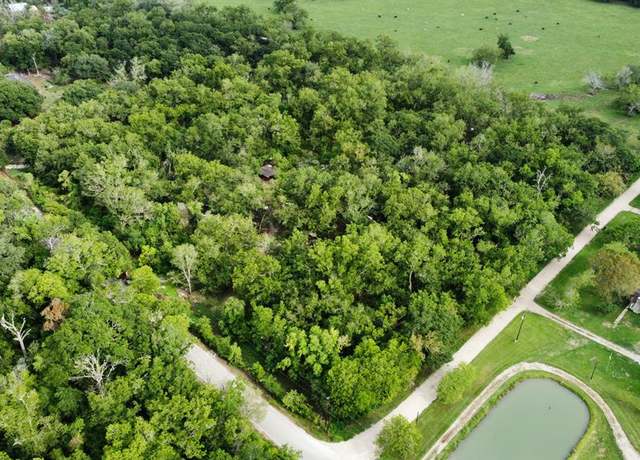 Property at 555 County Road 31, Angleton, TX 77515