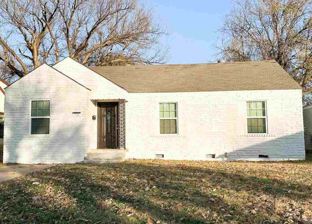 Property at 721 NW 17th St, Lawton, OK 73507, 3 beds, 2 baths