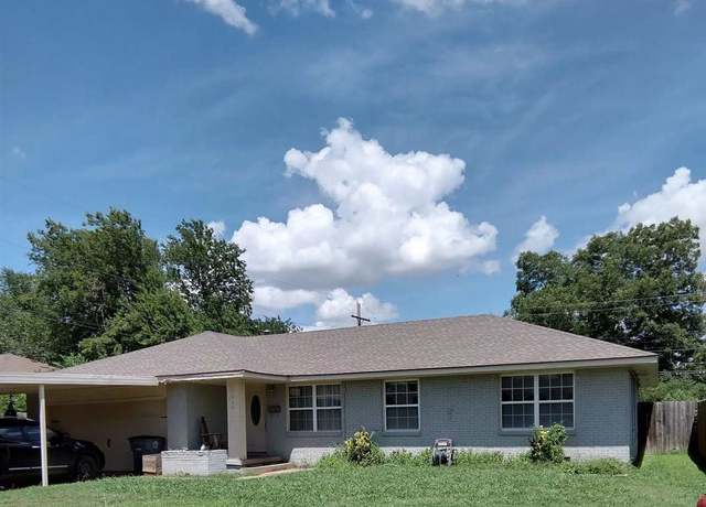 Property at 1619 NW 26th St, Lawton, OK 73505, 4 beds, 2 baths