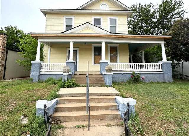Property at 803 SW D Ave, Lawton, OK 73501, 4 beds, 2 baths